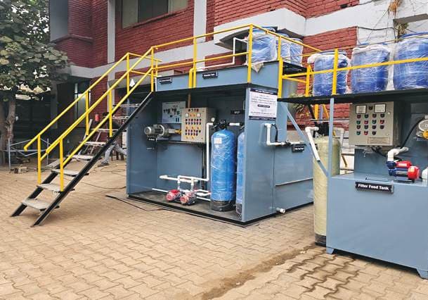 Containerized sewage treatment plant installed on-site